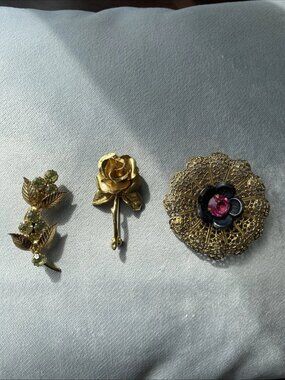 Vintage Brooch Set 3